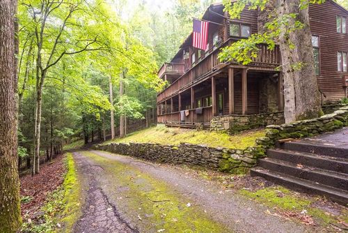 495-495 Moon Shadow Trl, Haysi, VA, 24256-5018 | Card Image