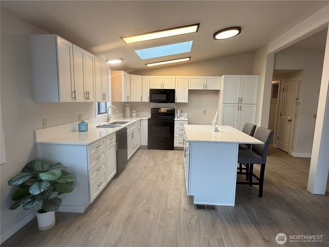 Kitchen | Image 9