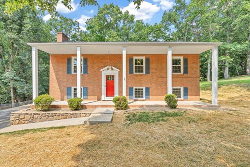 2637 Coachman Cir, Roanoke, VA, 24012-6937 | Card Image