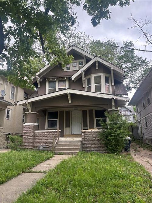 4125 Chestnut Ave, Kansas City, MO, 64130-1333 | Card Image