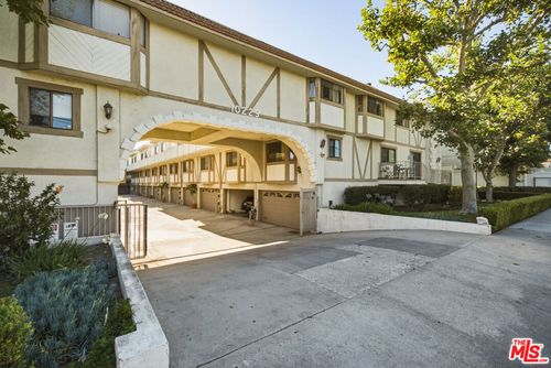 12-10229 Variel Ave, Chatsworth, CA, 91311 | Card Image