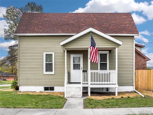 1103 7th St, Highland, IL, 62249-1464 | Card Image