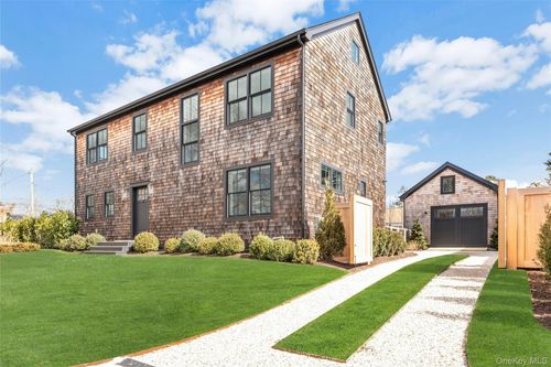 850 3rd St, New Suffolk, NY, 11956 | Card Image