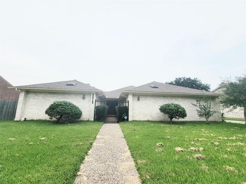 3315 Country Club Blvd, Stafford, TX, 77477-4705 | Card Image