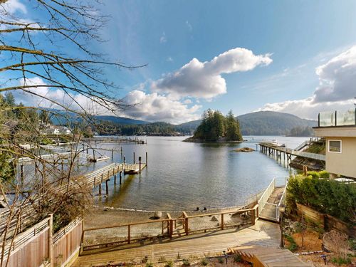 4545 Strathcona Rd, North Vancouver, BC, V7G1G7 | Card Image