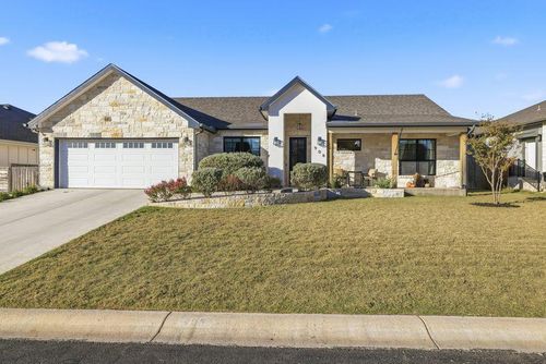 908 Smokey Oak Dr, Fredericksburg, TX, 78624-5491 | Card Image