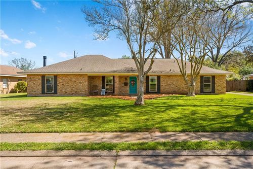 403 Ridgewood Blvd, Alexandria, LA, 71303-3325 | Card Image