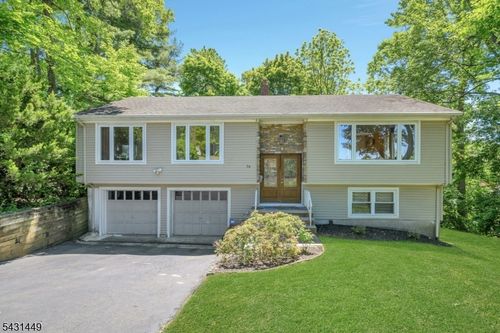 34 Bear Brook Ln, Livingston, NJ, 07039-4727 | Card Image