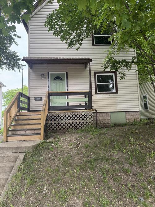 2340 N 12th Street, Milwaukee, WI, 53206 | Card Image