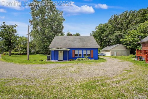 24915 Saint Paul Blvd, Harrison Township, MI, 48045-1933 | Card Image