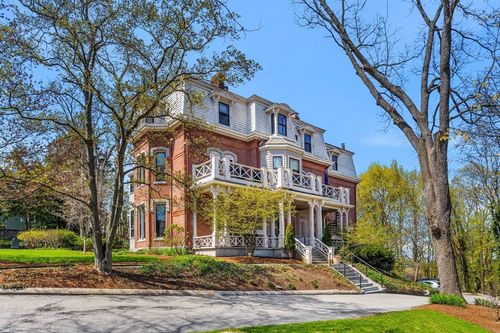 e-101 Summit Ave, Brookline, MA, 02446-2305 | Card Image