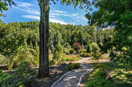 41-12-41 Knoll Crest Dr, Bedford, NH, 03110-6041 | Card Image