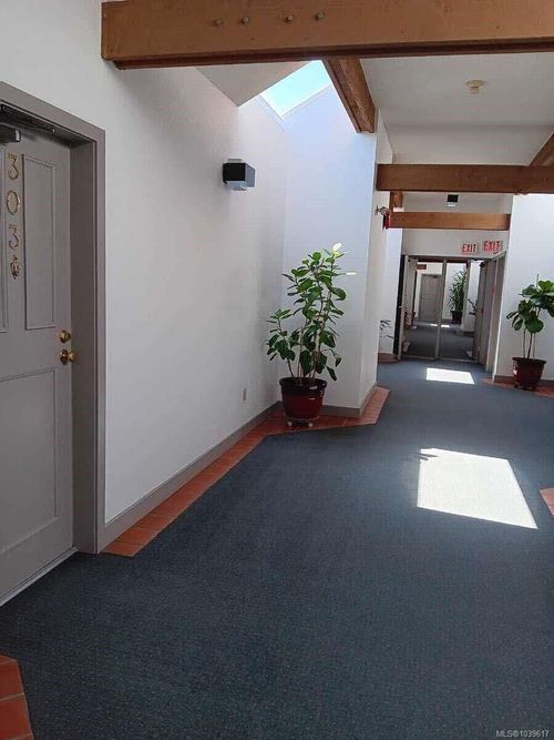 303-10461 Resthaven Dr, Sidney, BC, V8L3H6 | Card Image