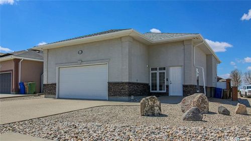 8018 Fairways West Drive, Regina, SK, S4Y0A5 | Card Image