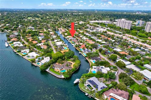 1370 Ne 103rd St, Miami Shores, FL, 33138-2624 | Card Image