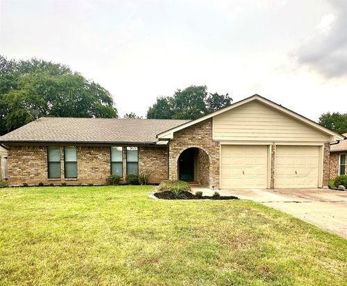 3104 Steeplechase Trl, Arlington, TX, 76016-2319 | Card Image
