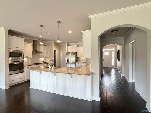 150 Heritage Brook Dr, Madison, AL, 35757-5904 | Card Image