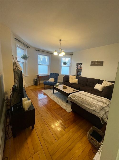 1-674 Boylston St, Newton, MA, 02459-2680 | Card Image