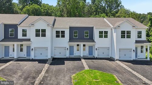 204 Derby Dr, COATESVILLE, PA, 19320-3869 | Card Image