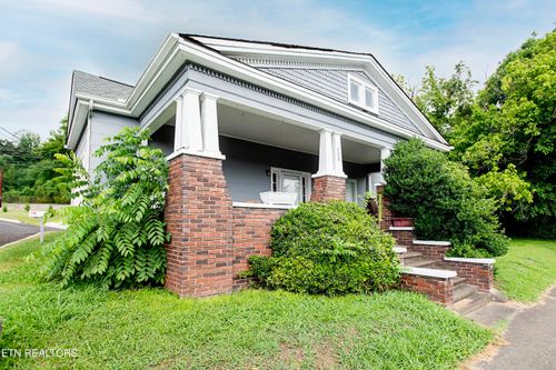 400 N Main St, Clinton, TN, 37716-3736 | Card Image