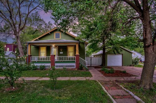 107 Sw 3rd St, Newton, KS, 67114-3613 | Card Image