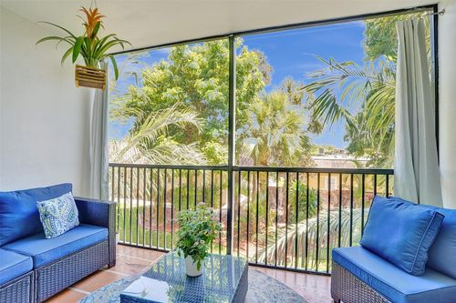 203-2350 Ne 14th Street Cswy, Pompano Beach, FL, 33062-8274 | Card Image