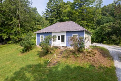 70 West Street, Middletown Springs, VT, 05757 | Card Image