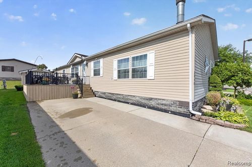 2858 Boulder Ridge Trl, Milford, MI, 48380-3369 | Card Image