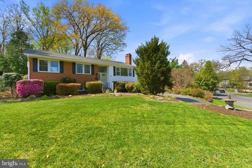6535 Old Chesterbrook Rd, MCLEAN, VA, 22101-4610 | Card Image