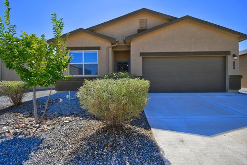 18 Hermanos Loop, Los Lunas, NM, 87031-8049 | Card Image