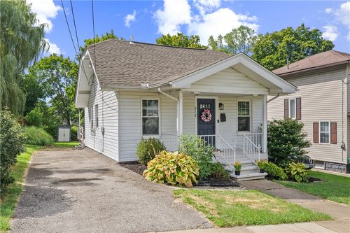 212 Locust St, Indiana, PA, 15701-3016 | Card Image