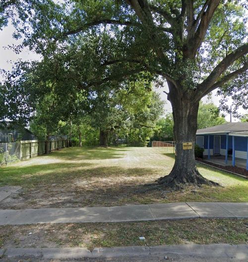 5017 Southwind St, Houston, TX, 77033-3416 | Card Image