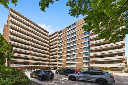 1102-220 N Dithridge, Oakland, PA, 15213 | Card Image