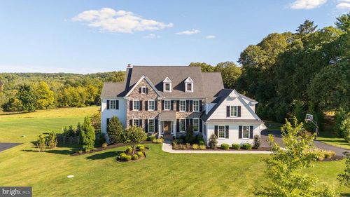 24 New Whitehorse Way, Malvern, PA, 19355-1322 | Card Image