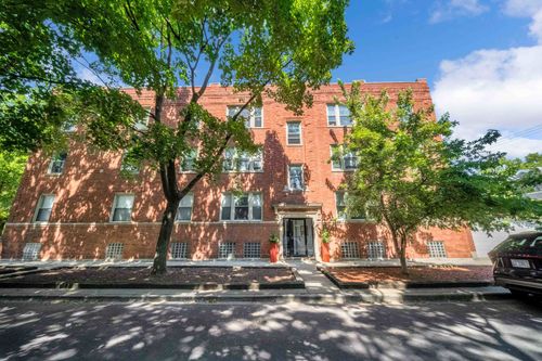 3-2316 W Byron St, CHICAGO, IL, 60618-3816 | Card Image