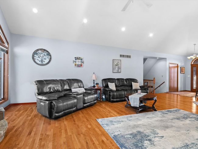3201 Rolling Hills Dr, House other with 4 bedrooms, 3 bathrooms and null parking in Manitowoc WI | Image 10