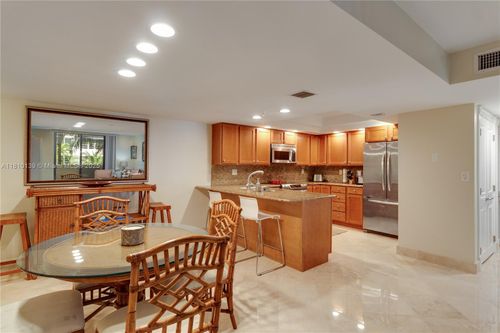 apt-509-1623 Collins Ave, Miami Beach, FL, 33139-3143 | Card Image