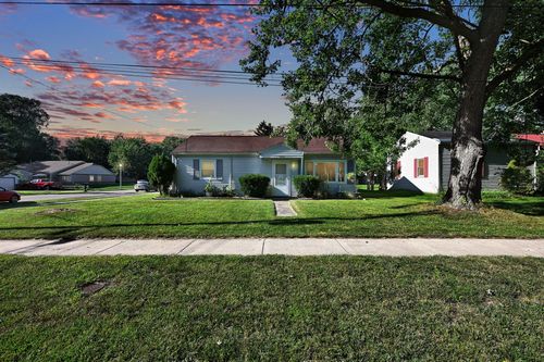 4604 Kathy Ct, Holt, MI, 48842-1324 | Card Image