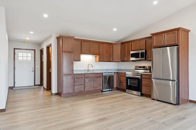 2465 Russell Ct, Home with 3 bedrooms, 3 bathrooms and null parking in REEDSBURG WI | Image 6