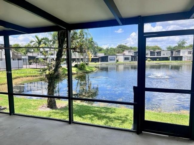 APT-511 - 958 Mockingbird Ln, Condo with 3 bedrooms, 3 bathrooms and null parking in Plantation FL | Image 6