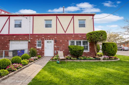 244 Continental Pl, Staten Island, NY, 10303-1813 | Card Image