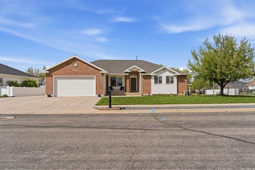 1174 W 1395 N, Clinton, UT, 84015-6664 | Card Image