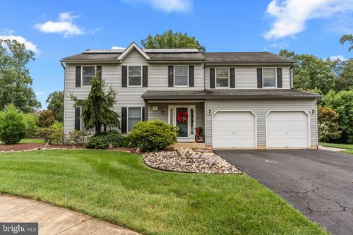 987 Highpointe Cir, Langhorne, PA, 19047-5166 | Card Image