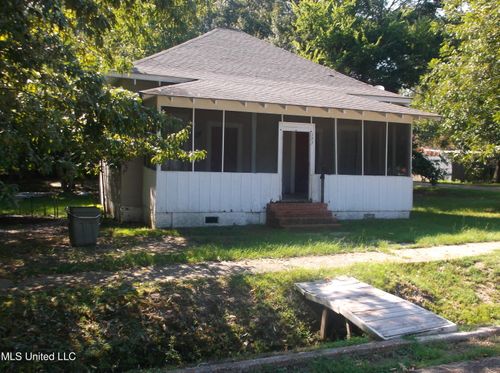 127 Pine St N, Bude, MS, 39630-8005 | Card Image