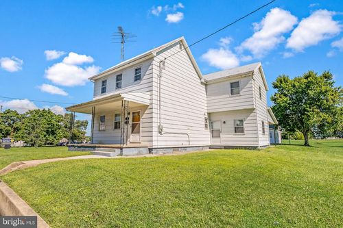 415 E Moler Ave, MARTINSBURG, WV, 25404-4721 | Card Image