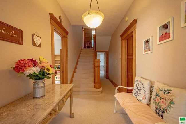 212 E Washington St, House other with 5 bedrooms, 2 bathrooms and null parking in Elk Point SD | Image 5