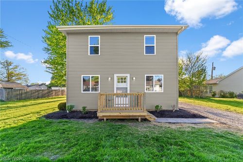 620 Pasadena Ave, Sheffield Lake, OH, 44054-1236 | Card Image