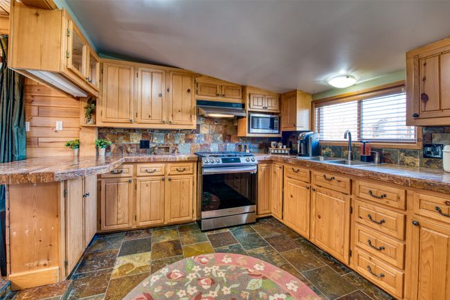 2291 Meridian Rd, House other with 5 bedrooms, 3 bathrooms and null parking in Victor MT | Image 86