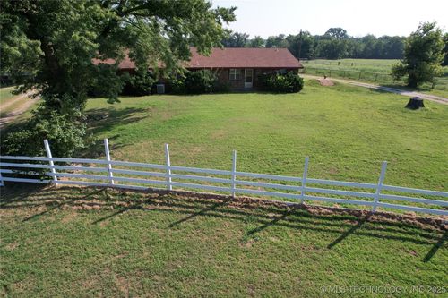 200 2nd St, Pawnee, OK, 74058-1507 | Card Image