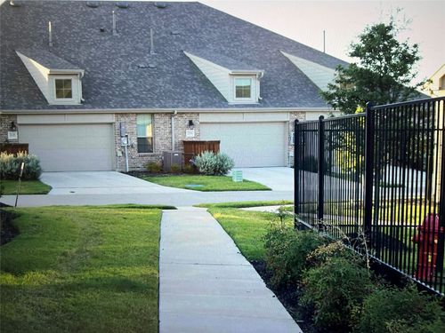 7220 Merlot Pl, Grand Prairie, TX, 75054-6692 | Card Image